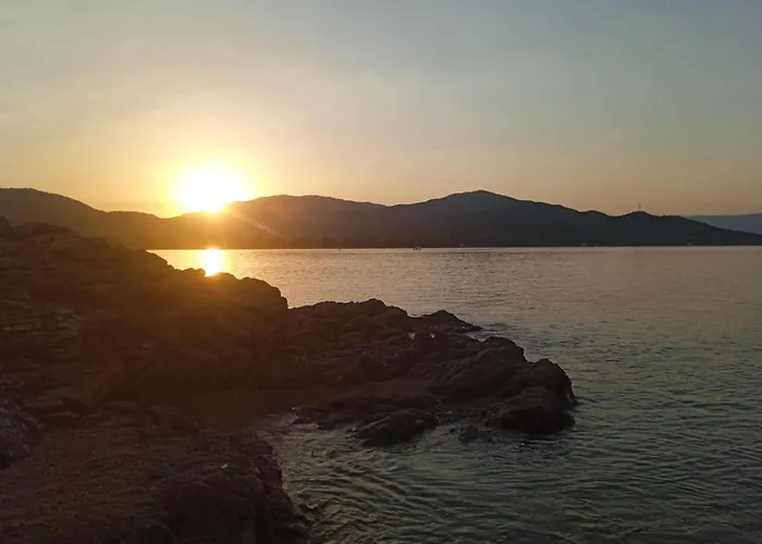 Gaestehaus Edelweiss Halkidikis Case de vacanță *